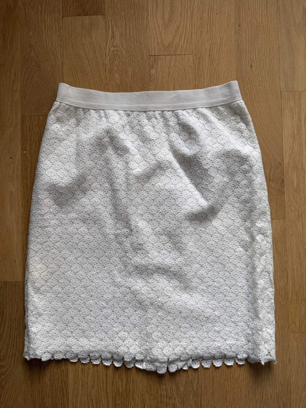 LOFT White Lace Pencil Skirt with Scalloped Hem